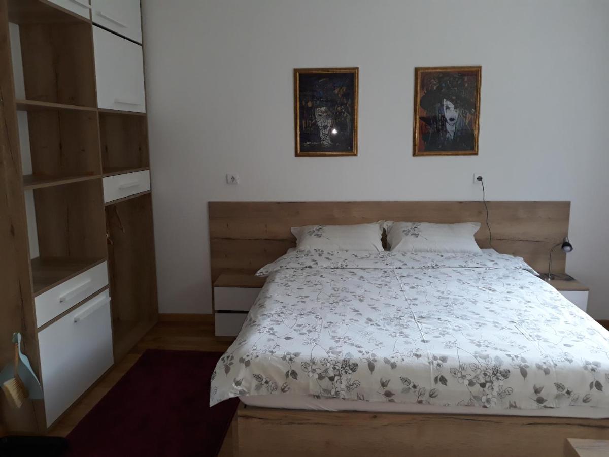 Apartmani Exit Pale Esterno foto
