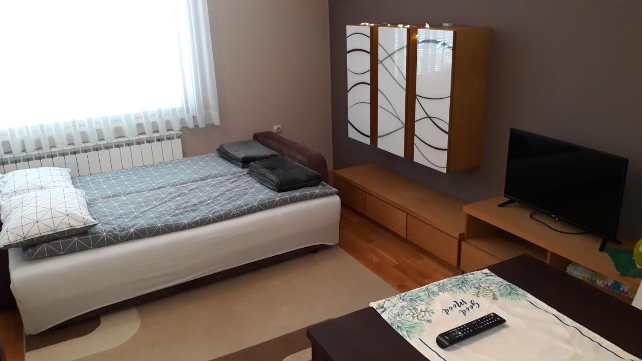 Apartmani Exit Pale Esterno foto